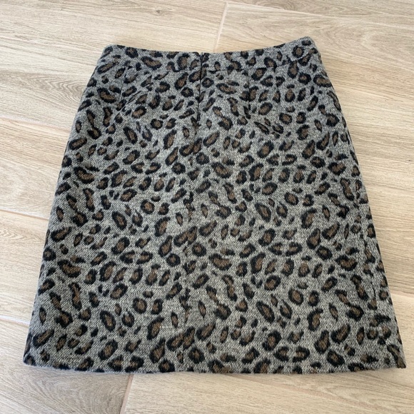 Ann Taylor Loft Animal Print Shift Skirt - Picture 8 of 8